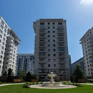 Ultimate Living Experience - Modern & Free Parking Near Romexpo דירה